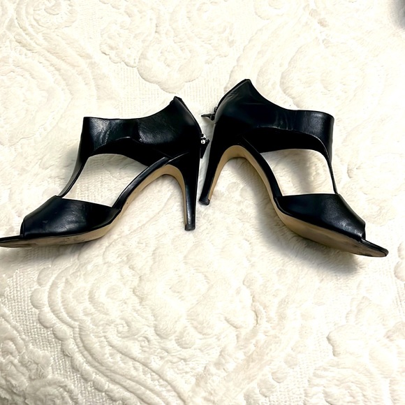 Franco Sarto cut out heels - Picture 2 of 6